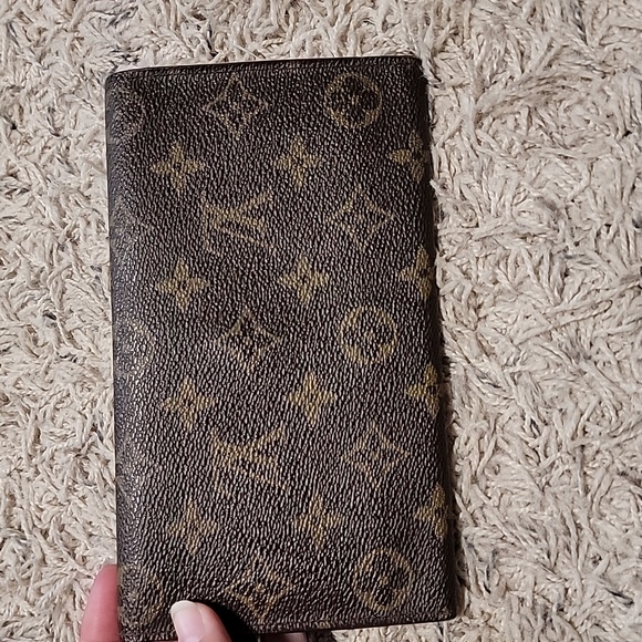 Authentic Louis Vuitton Monogram Wallet - Picture 2 of 9